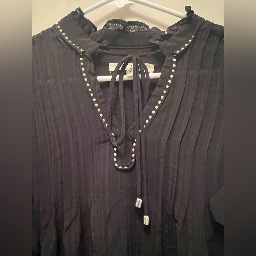 FINAL
PRICE Free Generation Ruffled Blouse - Picture 5 of 7